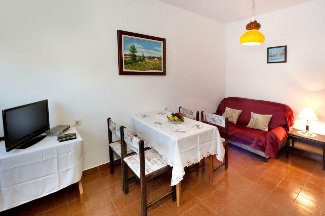 Mihaela Apartments Пореч Экстерьер фото