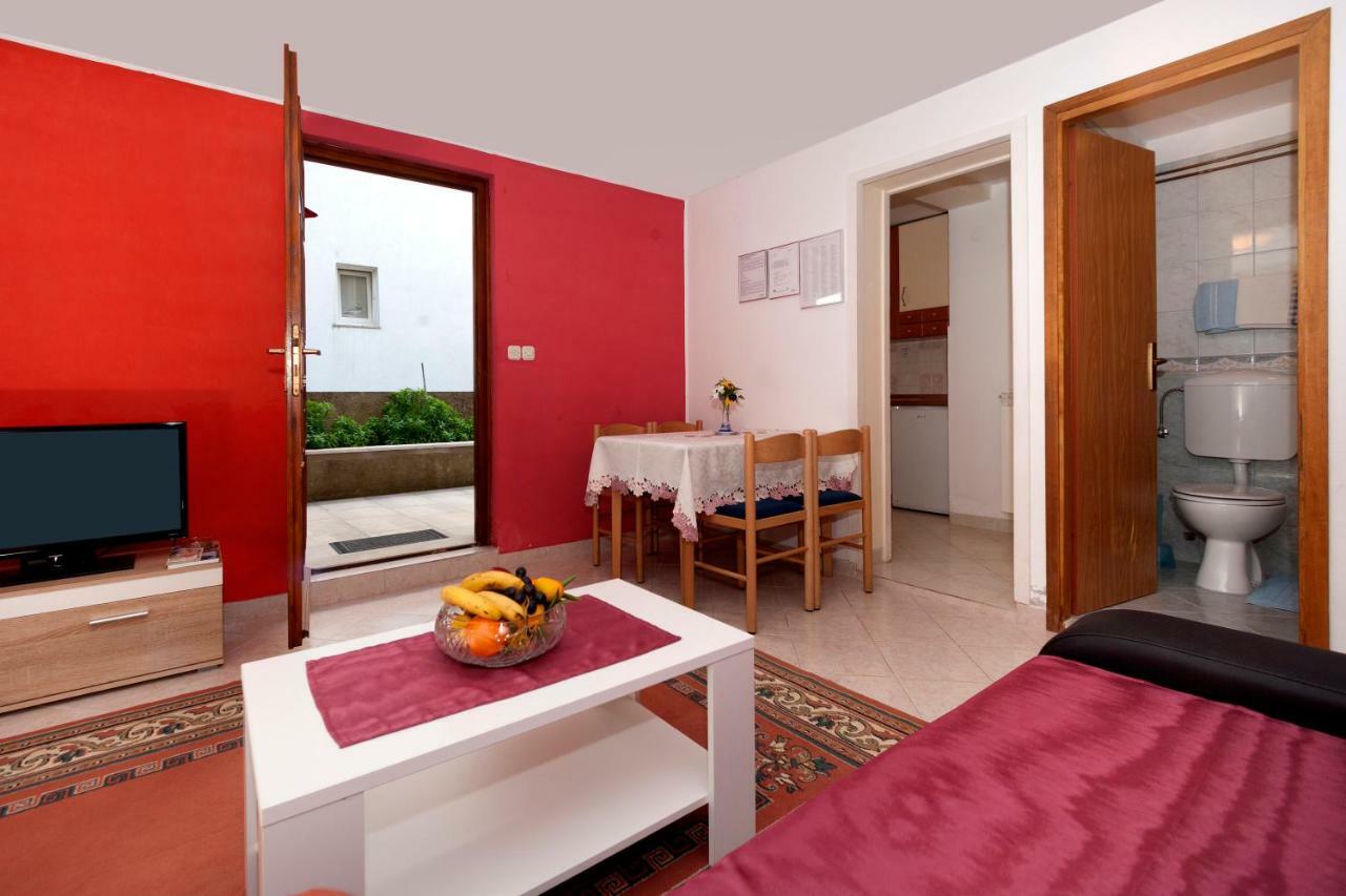 Mihaela Apartments Пореч Экстерьер фото