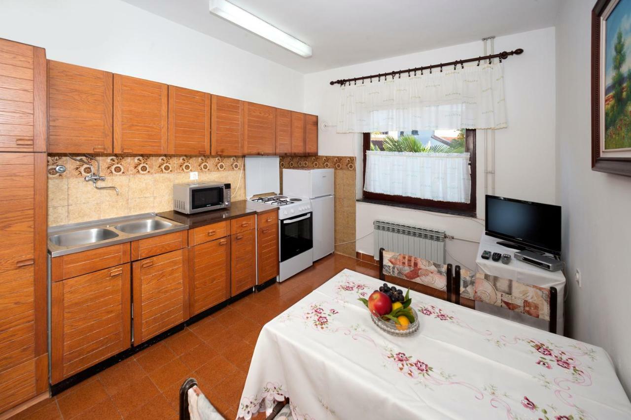 Mihaela Apartments Пореч Экстерьер фото
